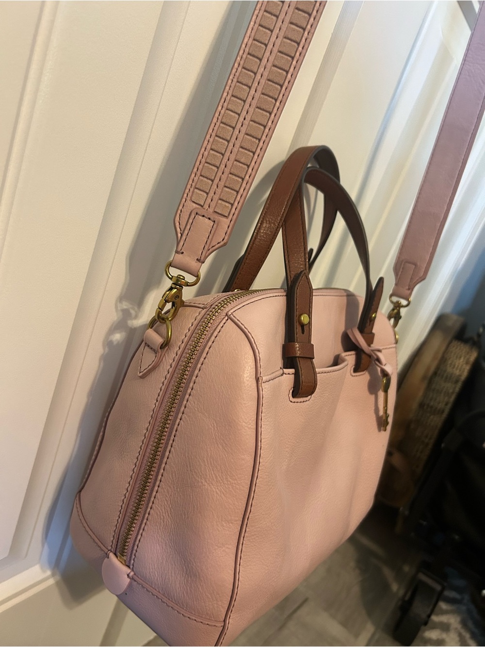 Fossil Blush Pink Satchel with Brown Handles - Picture 3 of 15